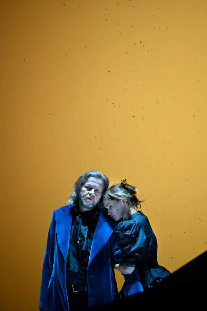 Theater Aachen,
"Die Kunst der Freude" nach dem Roman von Goliarda Sapienza, aus dem Italienischen von Esther Hansen und Constanze Neumann,
Deutsche Erstaufführung: 3.2.24
Regie: Anaïs Durand-Mauptit, Bühne: Marie Labsch, Kostüme: Mascha Schubert, Musik: Malcolm Kemp, Dramaturgie: Kerstin Grübmeyer, Licht: Eduard Joebges
mit:
Modesta / Mela Marlina Adeodata Mitterhofer	
Modesta / Madre Leonora Luise Berndt	
Modesta / Gaïa Bettina Scheuritzel	
Beatrice / Bambú Nola Friedrich	
Nina / Jose Janina Sachau	
Joyce / Tuzzu Hermia Gerdes	
Carlo / Prando Furkan Yaprak	
Carmine / Marco Torsten Borm	
Mattia / Offizier Benedikt Voellmy	
Livemusik Malcolm Kemp	


Copyright (C) Thomas Aurin
Gleditschstr. 45, D-10781 Berlin
Tel.:+49 (0)30 2175 6205 Mobil.:+49 (0)170 2933679
Veröffentlichung nur gegen Honorar zzgl. 7% MWSt. und Belegexemplar
Steuer Nr.: 11/18/213/52812, UID Nr.: DE 170 902 977
Commerzbank, BLZ: 810 80 000, Konto-Nr.: 316 030 000
SWIFT-BIC: DRES DE FF 810, IBAN: DE07 81080000 0316030000